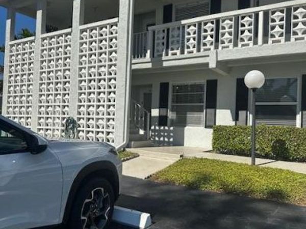 2401 Del Aire Boulevard, Unit 101, Delray Beach, FL 33445