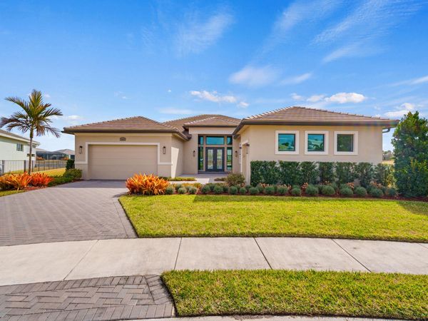 9229 SW Arco Way, Port Saint Lucie, FL 34987