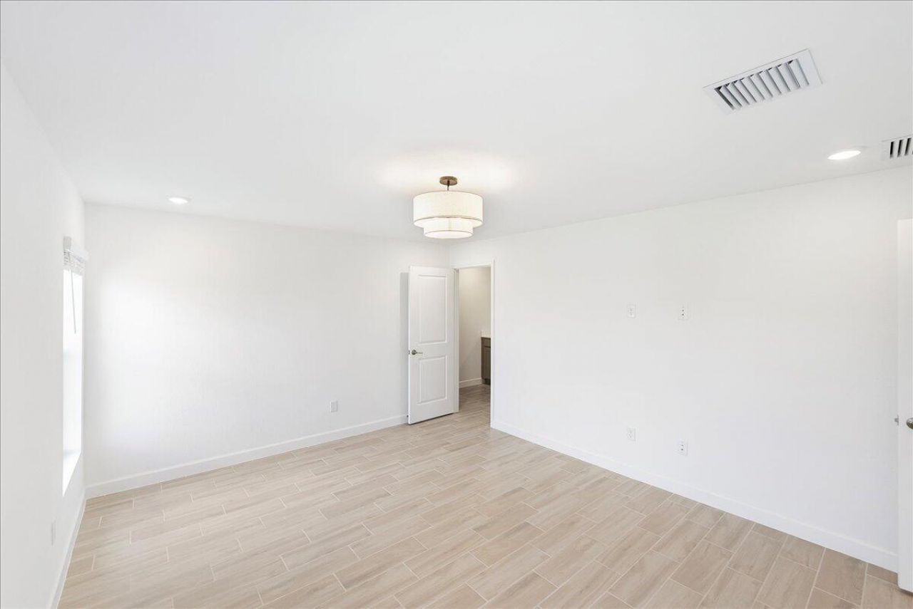 6331 NW Windwood Way, Port Saint Lucie, FL 34987 Photo