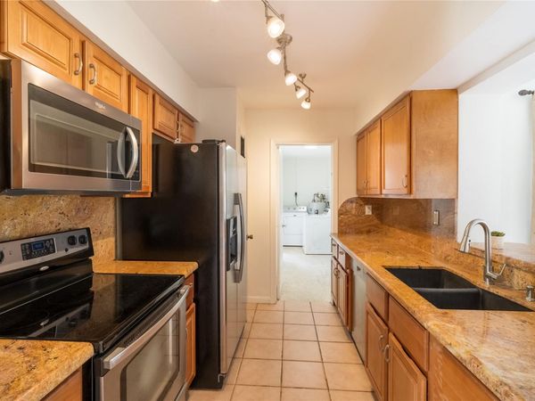 6771 SW 10th Court, Pembroke Pines, FL 33023