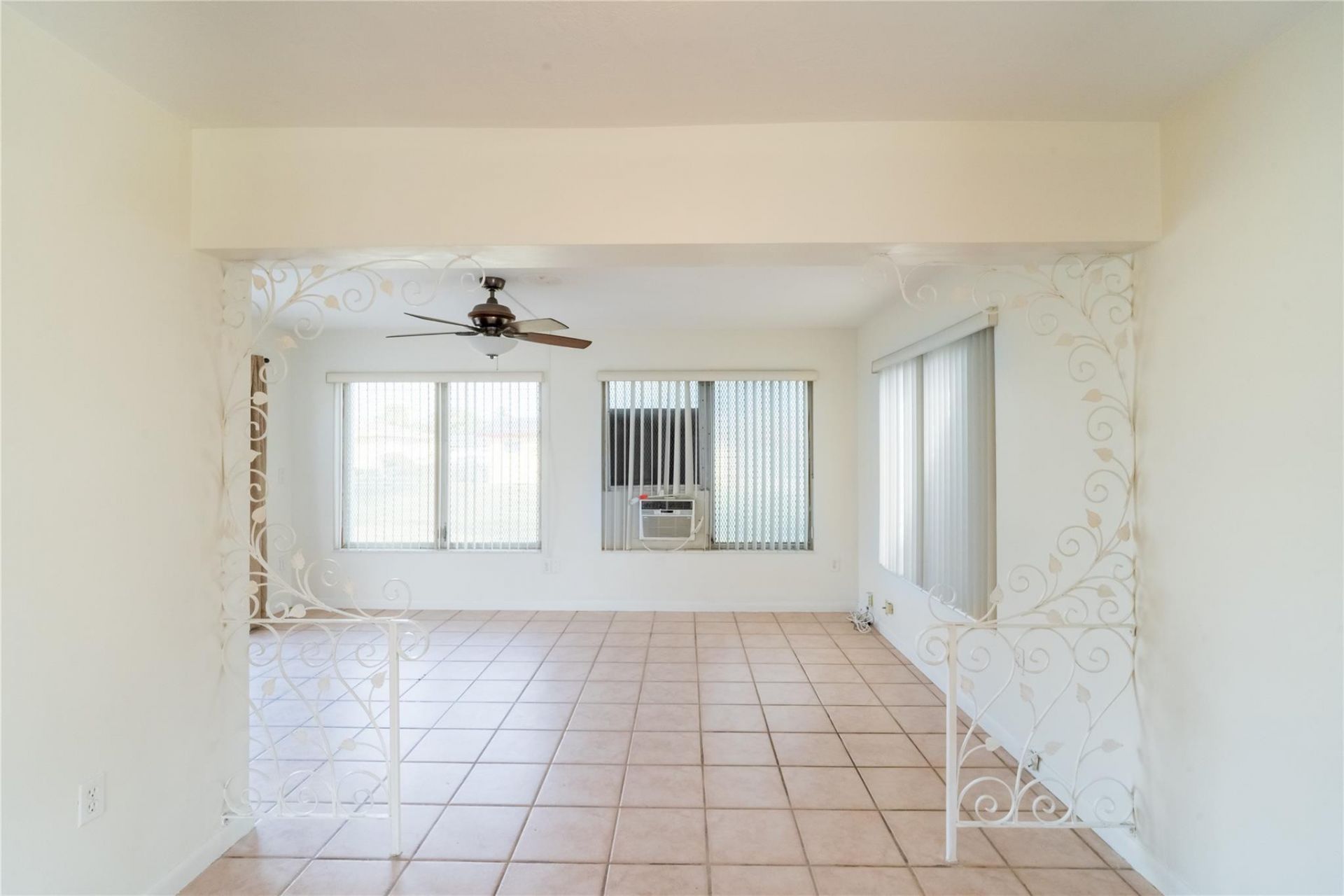 6771 SW 10th Court, Pembroke Pines, FL 33023 Photo