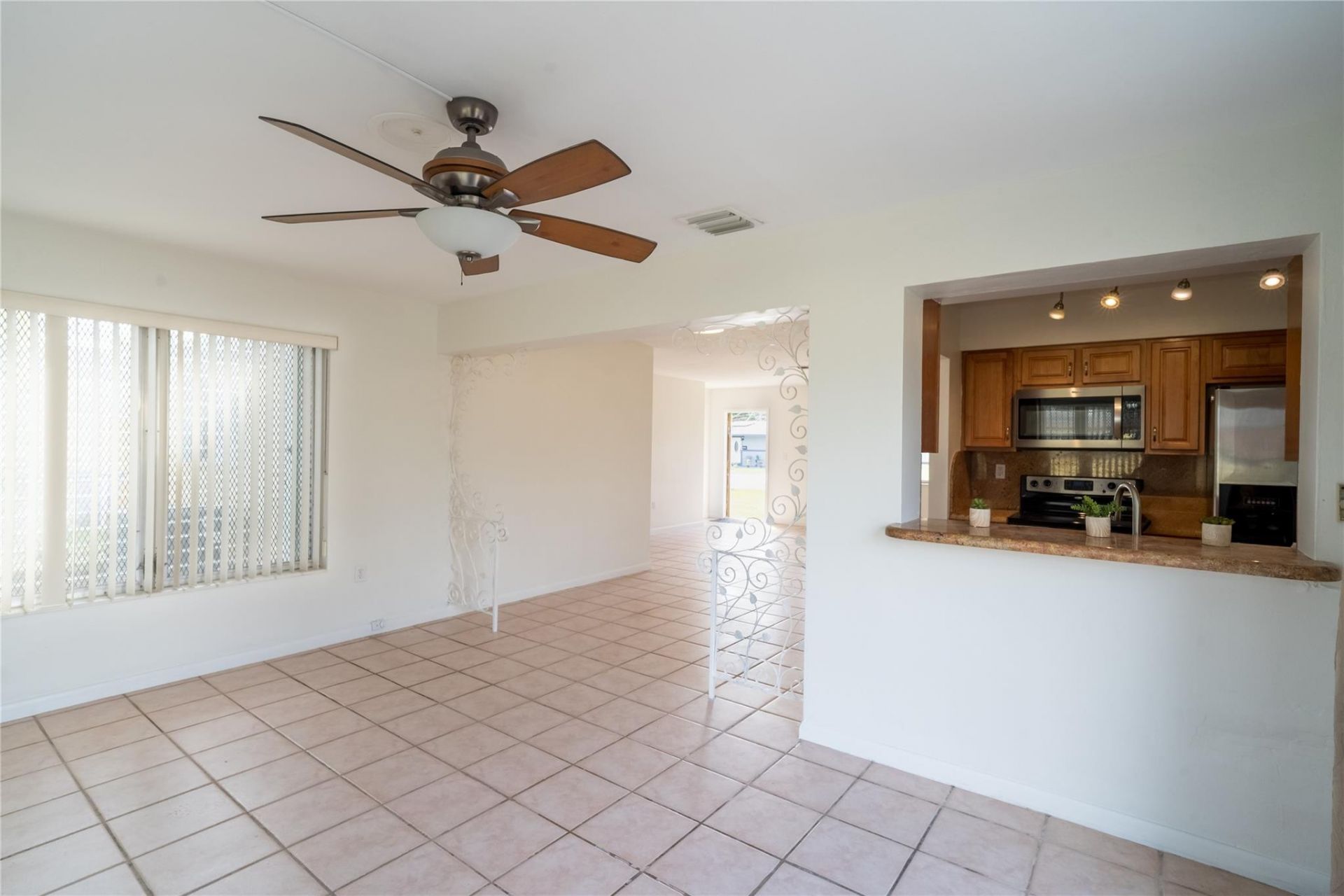 6771 SW 10th Court, Pembroke Pines, FL 33023 Photo