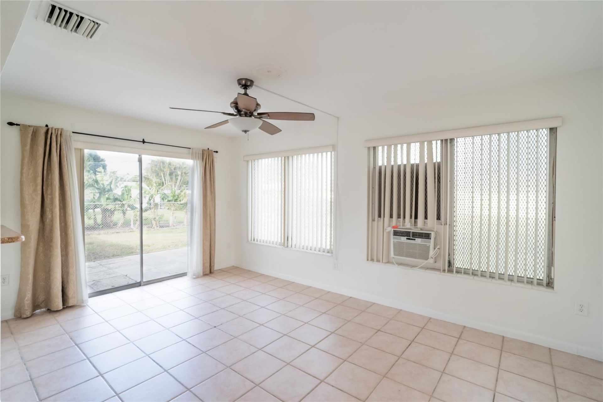 6771 SW 10th Court, Pembroke Pines, FL 33023 Photo