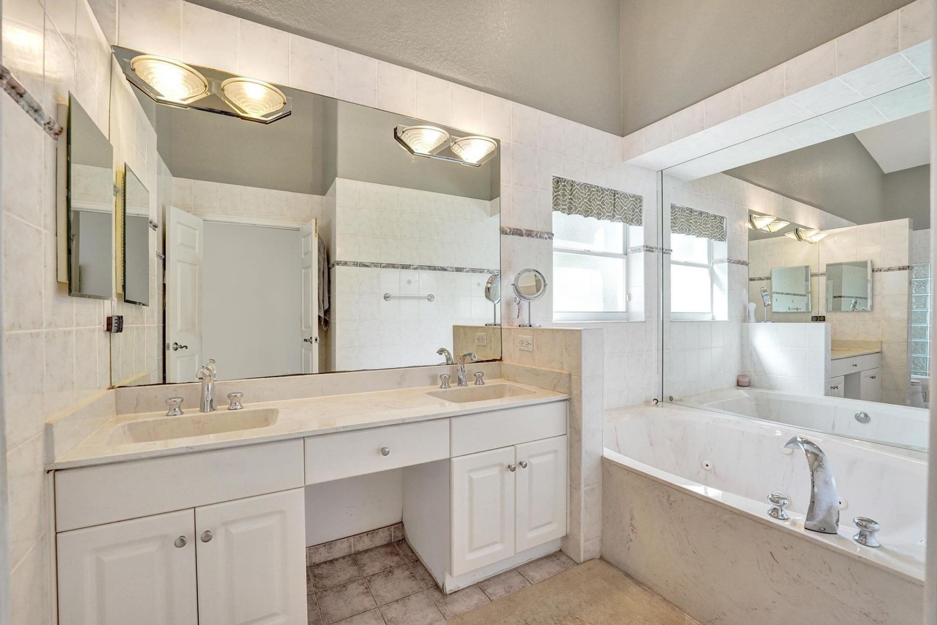 2825 SW 132nd Way, Davie, FL 33330 Photo