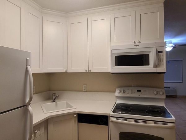 925 N Intracoastal Drive, Unit 2, Fort Lauderdale, FL 33304