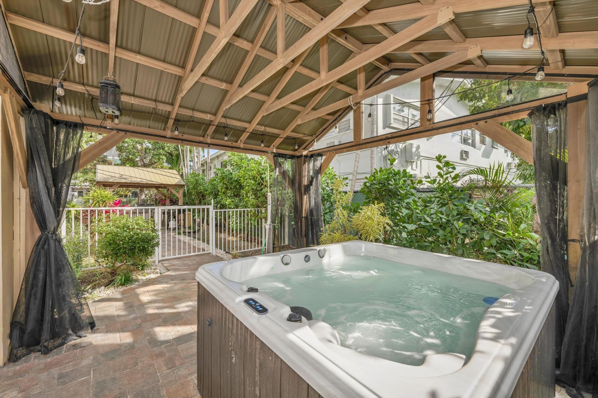 925 N Intracoastal Drive, Unit 2, Fort Lauderdale, FL 33304 Photo