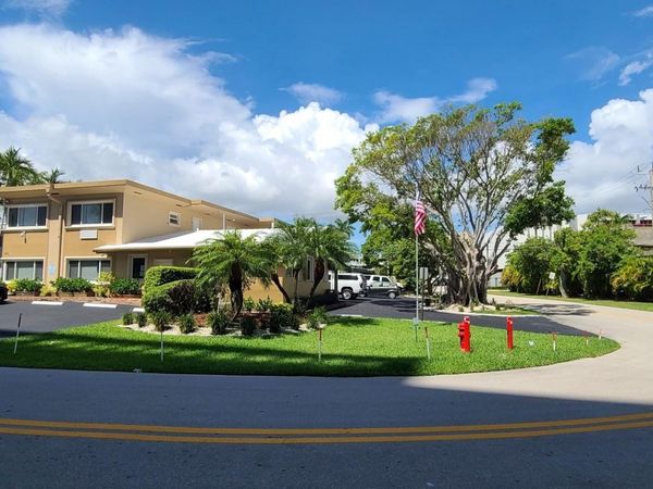 925 N Intracoastal Drive, Unit 2, Fort Lauderdale, FL 33304