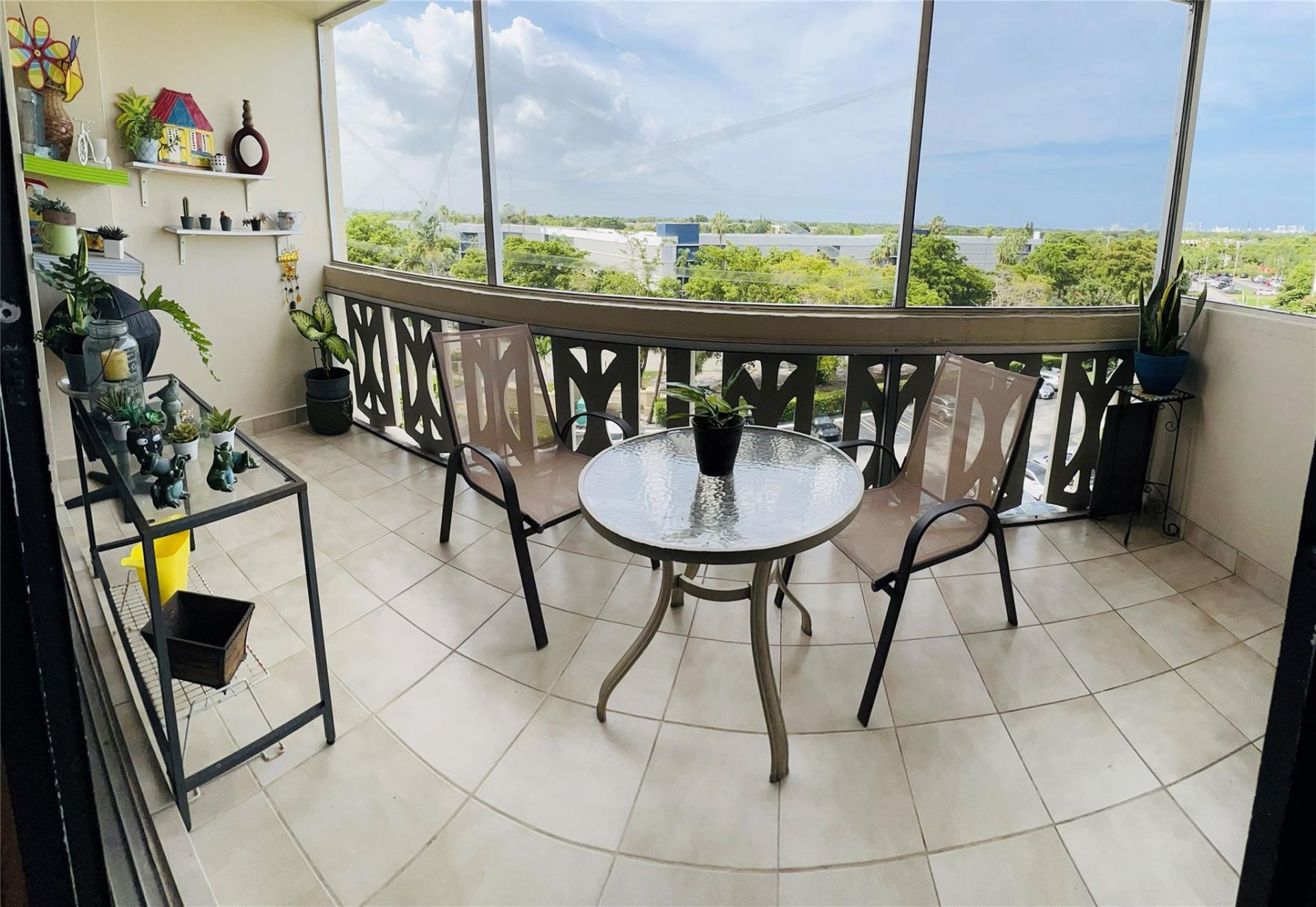 800 NE 195th Street, Unit 605, Miami, FL 33179 Photo