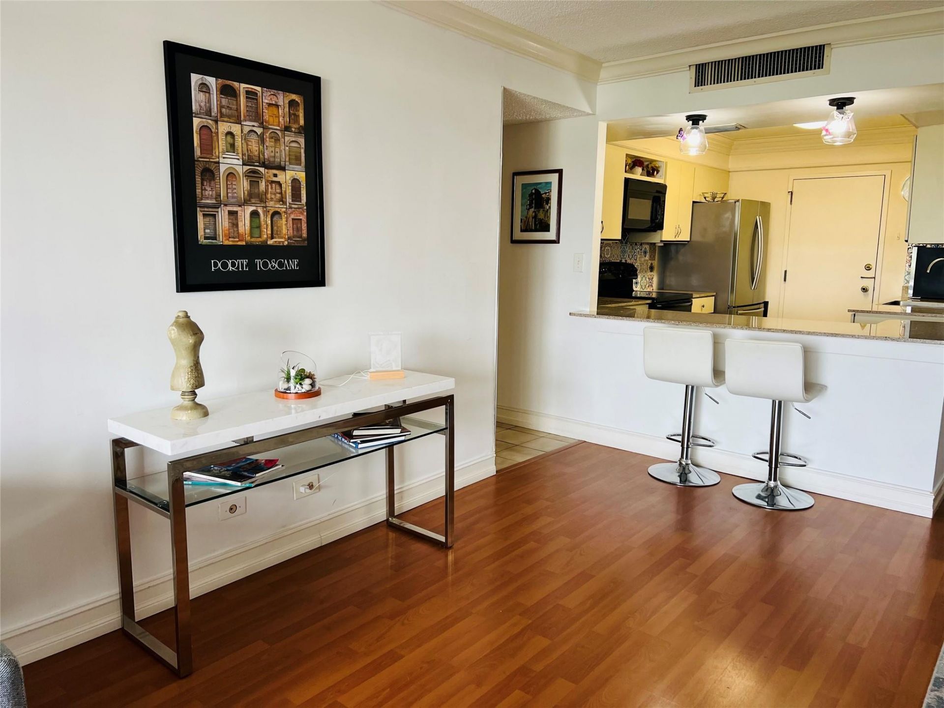 800 NE 195th Street, Unit 605, Miami, FL 33179 Photo