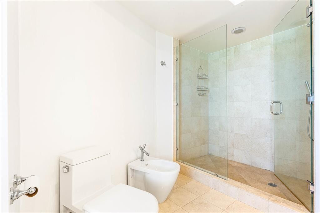 17201 Collins Ave, Unit 805, Sunny Isles Beach, FL 33160 Photo