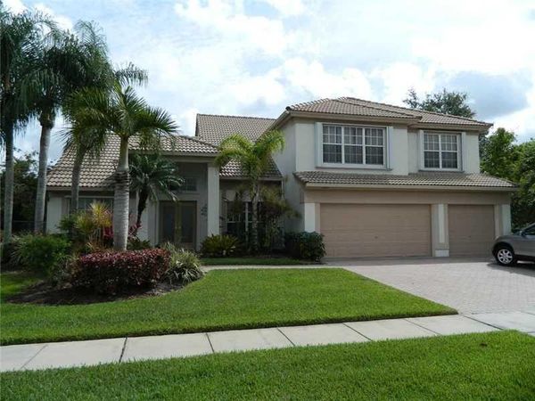 19301 NW 10th Street, Pembroke Pines, FL 33029
