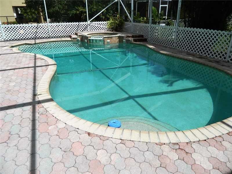 19301 NW 10th Street, Pembroke Pines, FL 33029 Photo