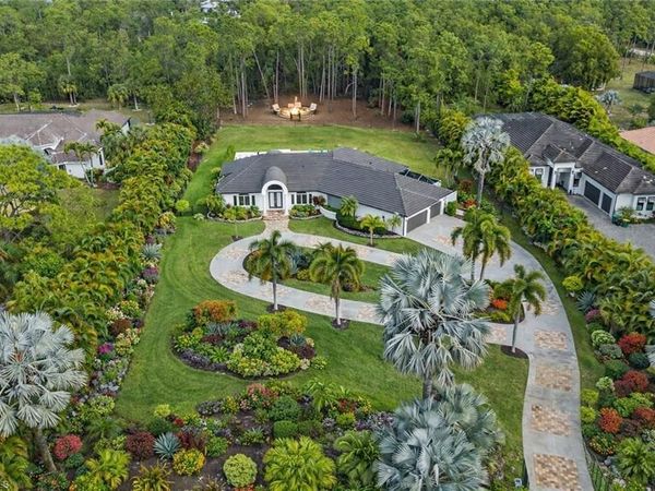 6461 Livingston Woods LN, NAPLES, FL 34109