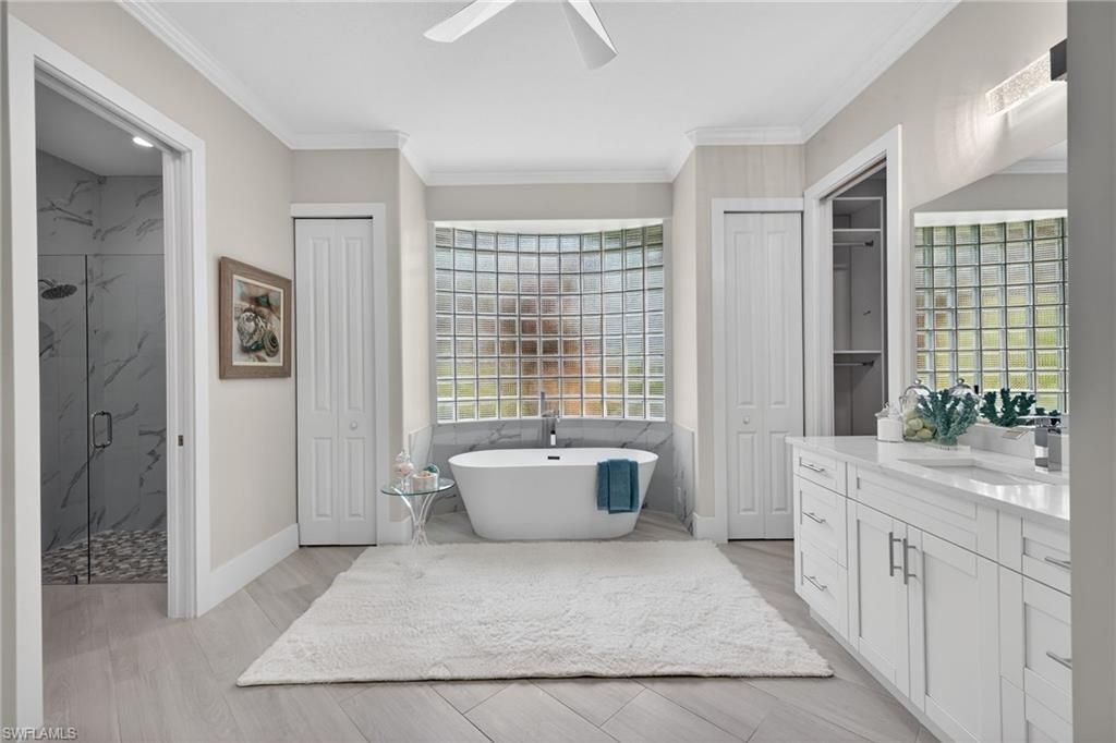 6461 Livingston Woods Ln, Naples, FL 34109 Photo