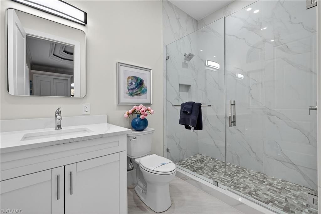 6461 Livingston Woods Ln, Naples, FL 34109 Photo