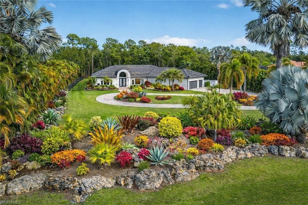 6461 Livingston Woods Ln, Naples, FL 34109 Photo