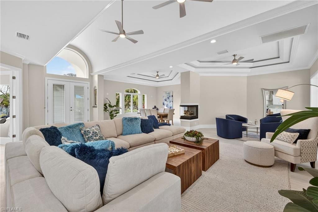 6461 Livingston Woods Ln, Naples, FL 34109 Photo