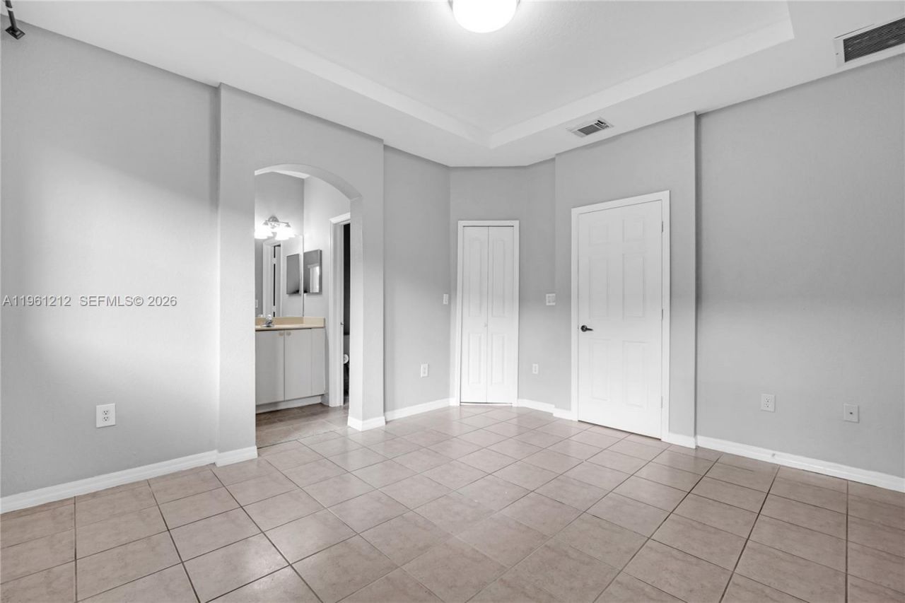 8526 NW 107th Psge, Unit 4-40, Doral, FL 33178 Photo