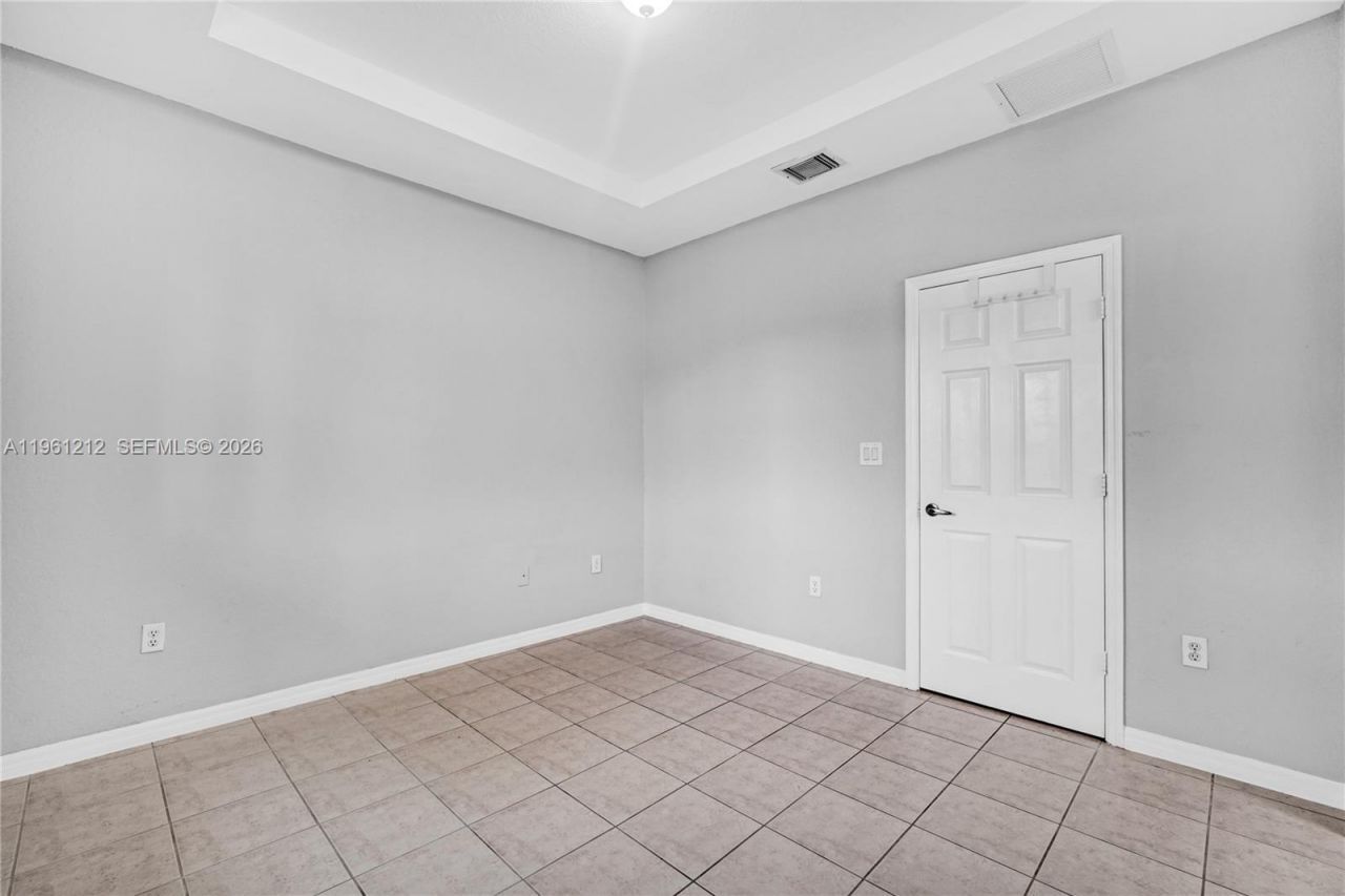 8526 NW 107th Psge, Unit 4-40, Doral, FL 33178 Photo