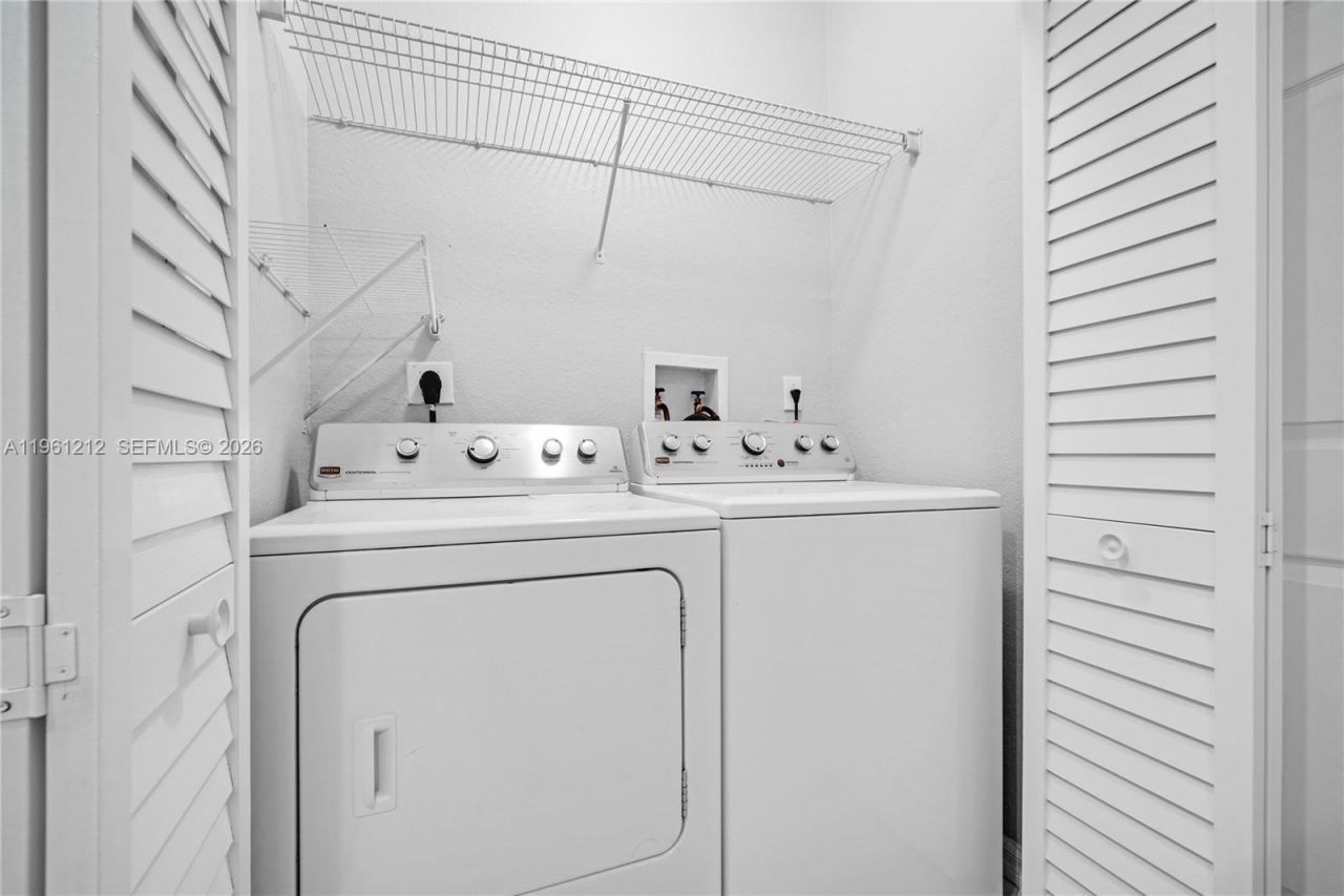 8526 NW 107th Psge, Unit 4-40, Doral, FL 33178 Photo