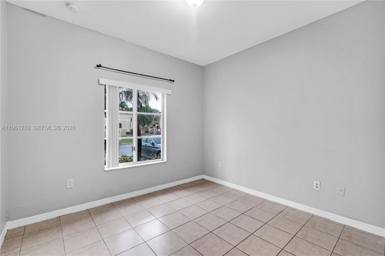8526 NW 107th Psge, Unit 4-40, Doral, FL 33178 Photo