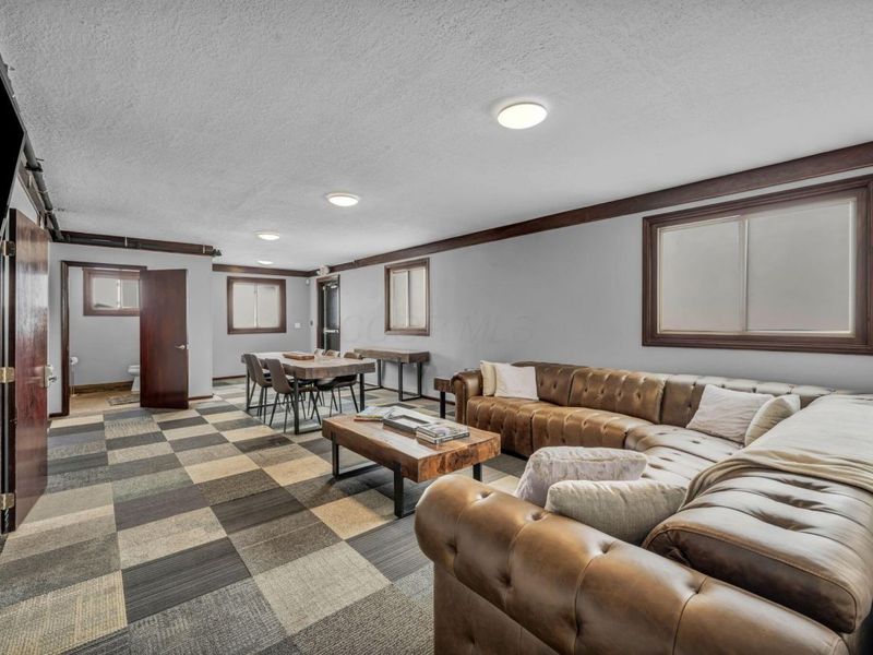 1025 E 5th Avenue, Columbus, OH 43201 Photo 12