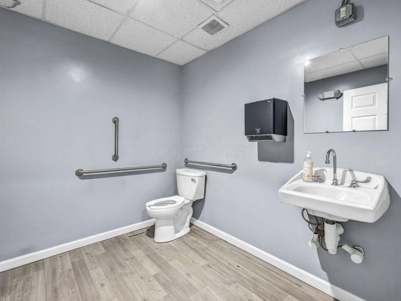 1025 E 5th Avenue, Columbus, OH 43201 Photo 76