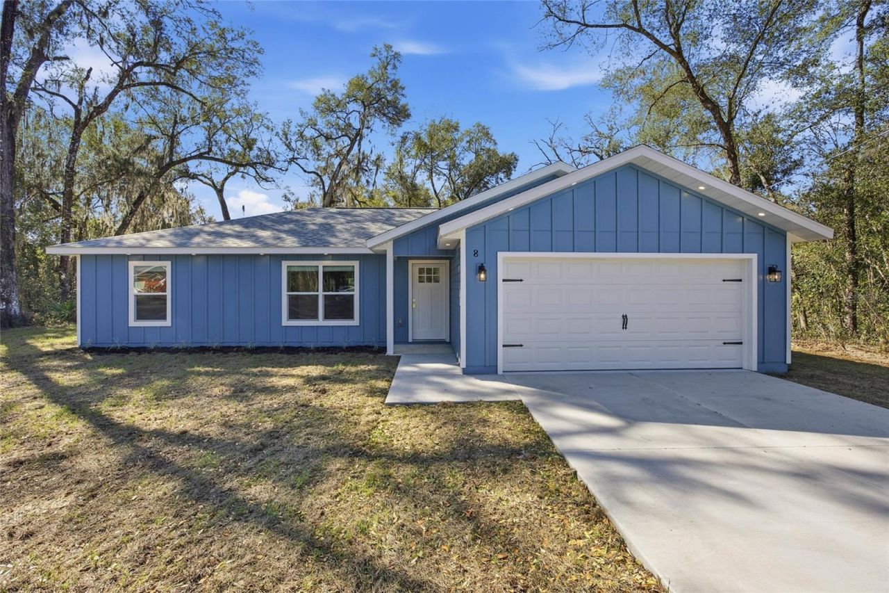 8 Spring Loop Court, Ocala, FL 34472 Main Photo