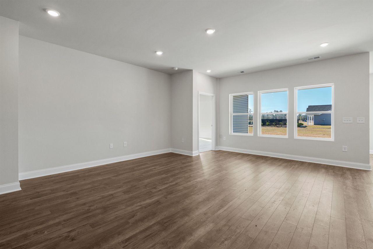 4142 Highway 554 Photo 22