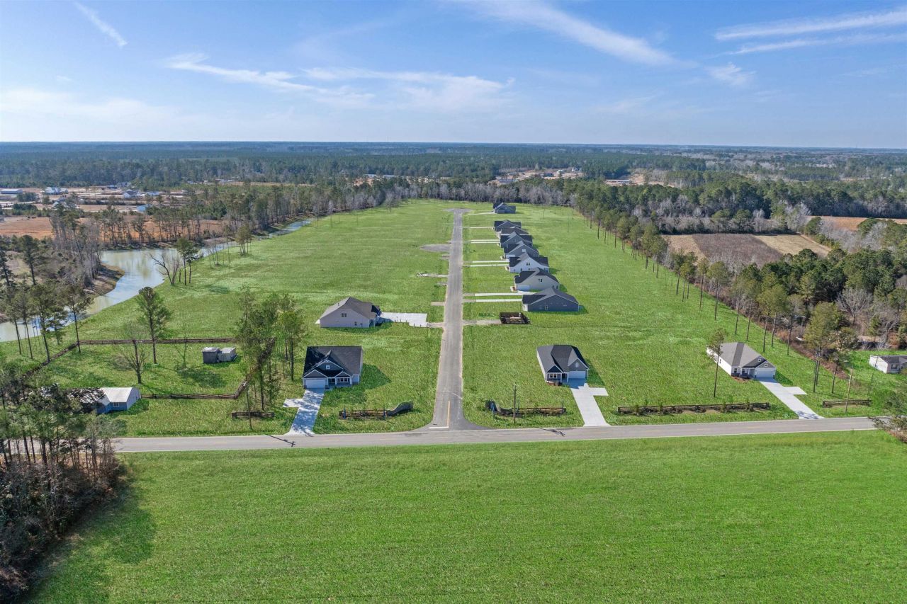 4142 Highway 554 Photo 4