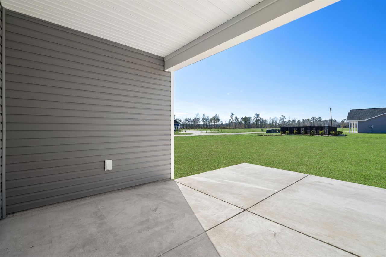 4142 Highway 554 Photo 8