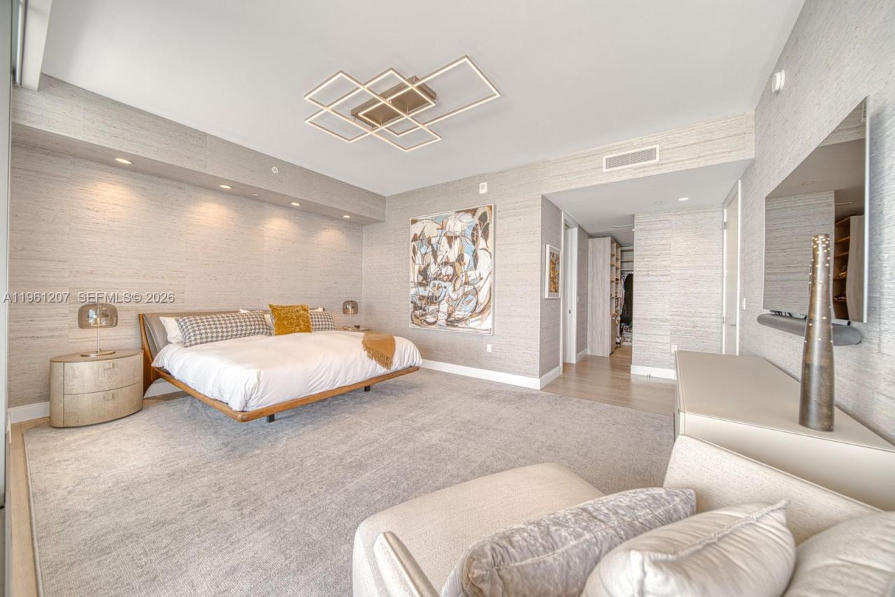 5775 Collins Ave, Unit 703, Miami Beach, FL 33140 Photo