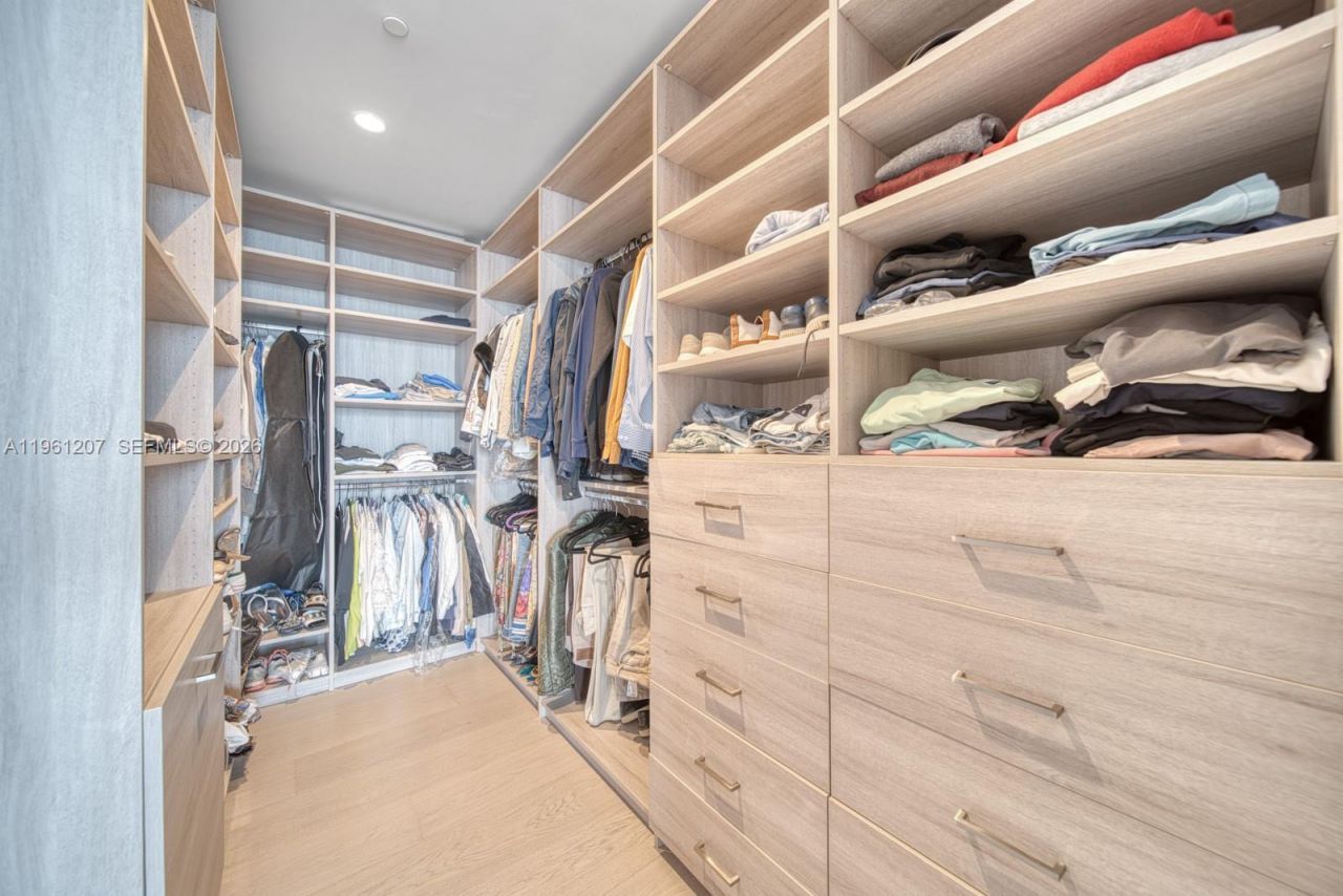 5775 Collins Ave, Unit 703, Miami Beach, FL 33140 Photo