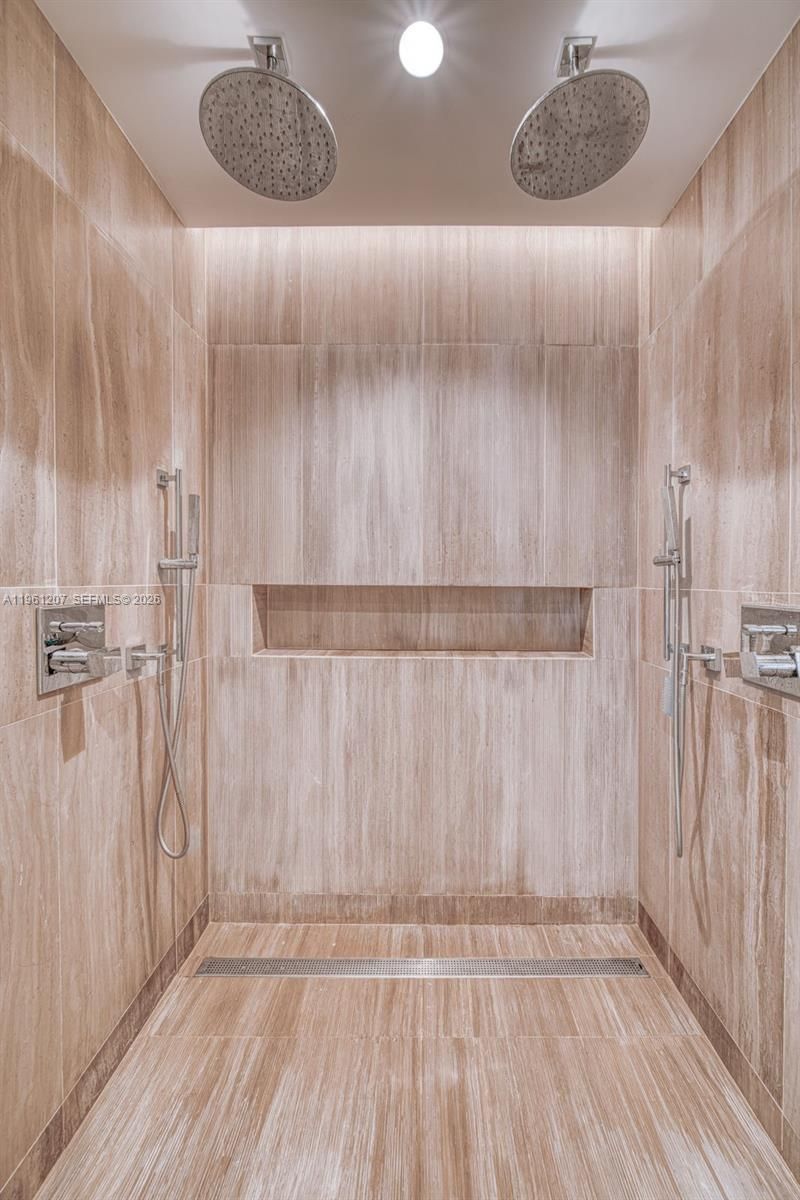 5775 Collins Ave, Unit 703, Miami Beach, FL 33140 Photo