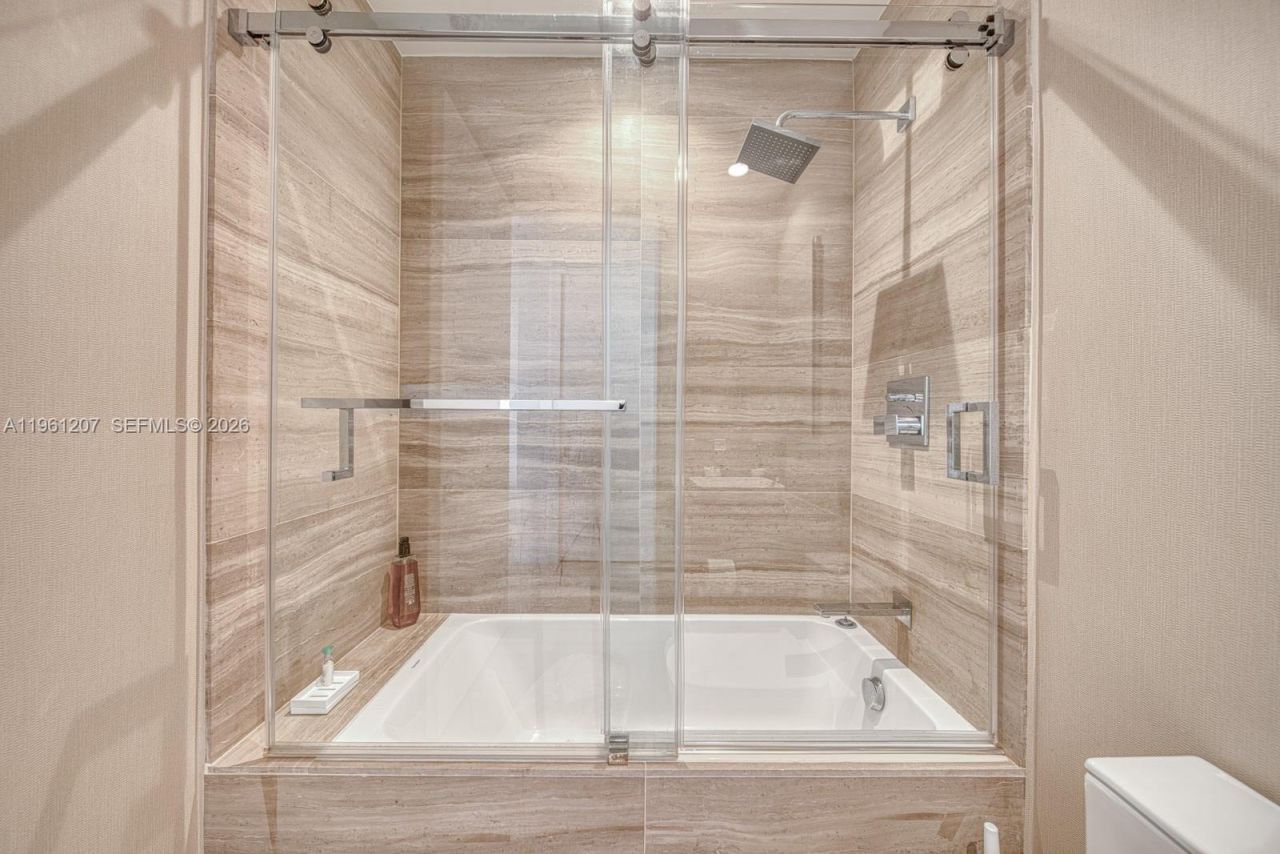 5775 Collins Ave, Unit 703, Miami Beach, FL 33140 Photo