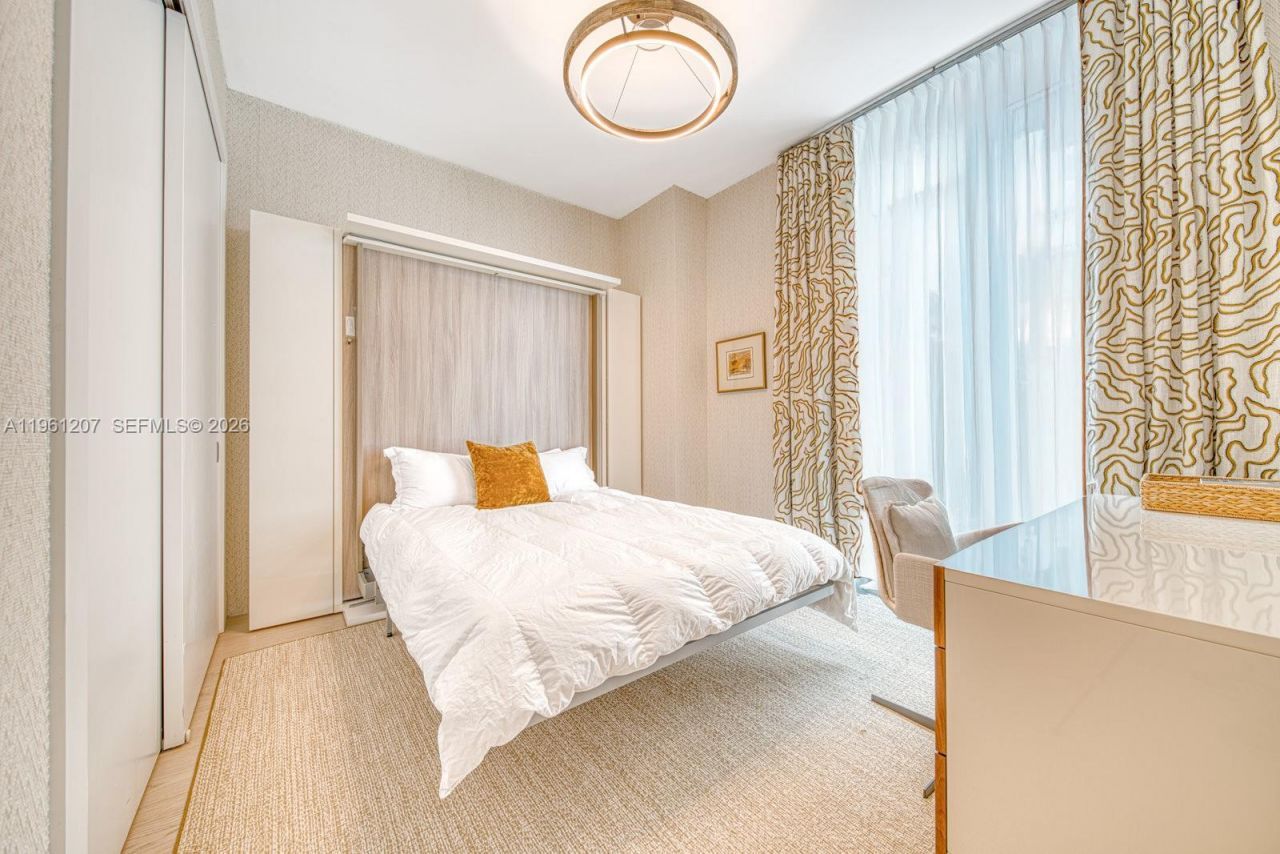 5775 Collins Ave, Unit 703, Miami Beach, FL 33140 Photo