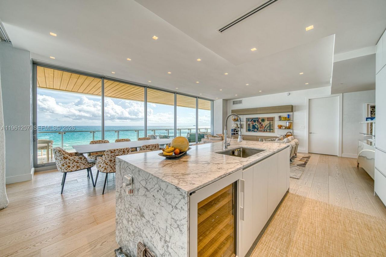 5775 Collins Ave, Unit 703, Miami Beach, FL 33140 Photo