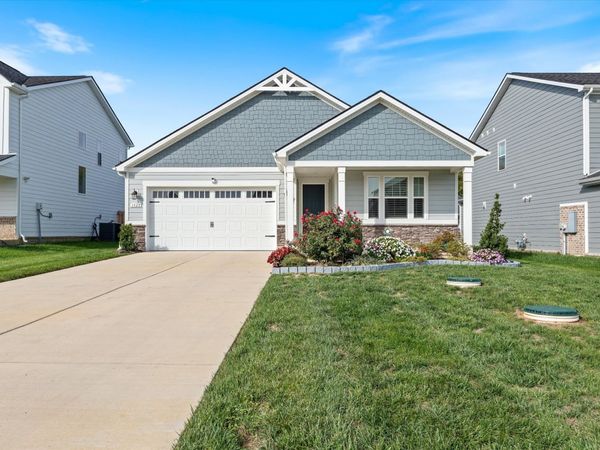 1428 Ovaldale Dr, Murfreesboro, TN 37128