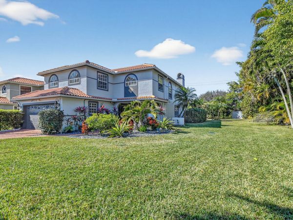 9048 Villa Portofino Circle, Boca Raton, FL 33496