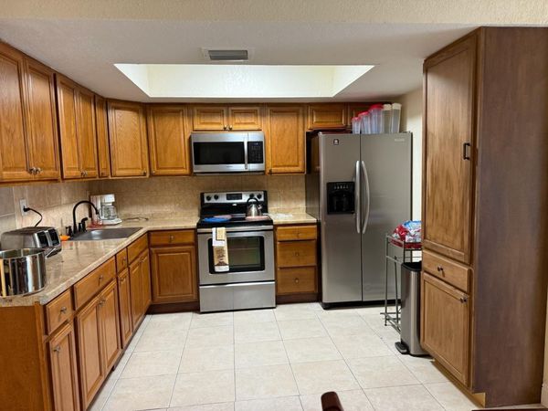 5839 NW 16th St, Sunrise, FL 33313