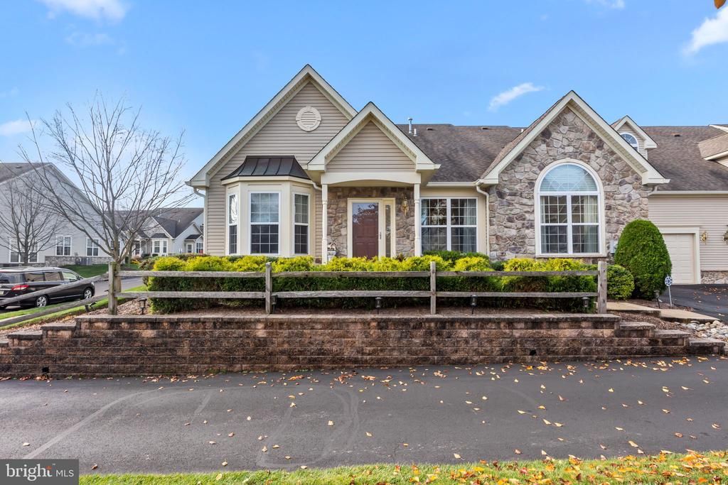 146 Fairway Drive, Unit 134, Warminster, PA 18974 Main Photo