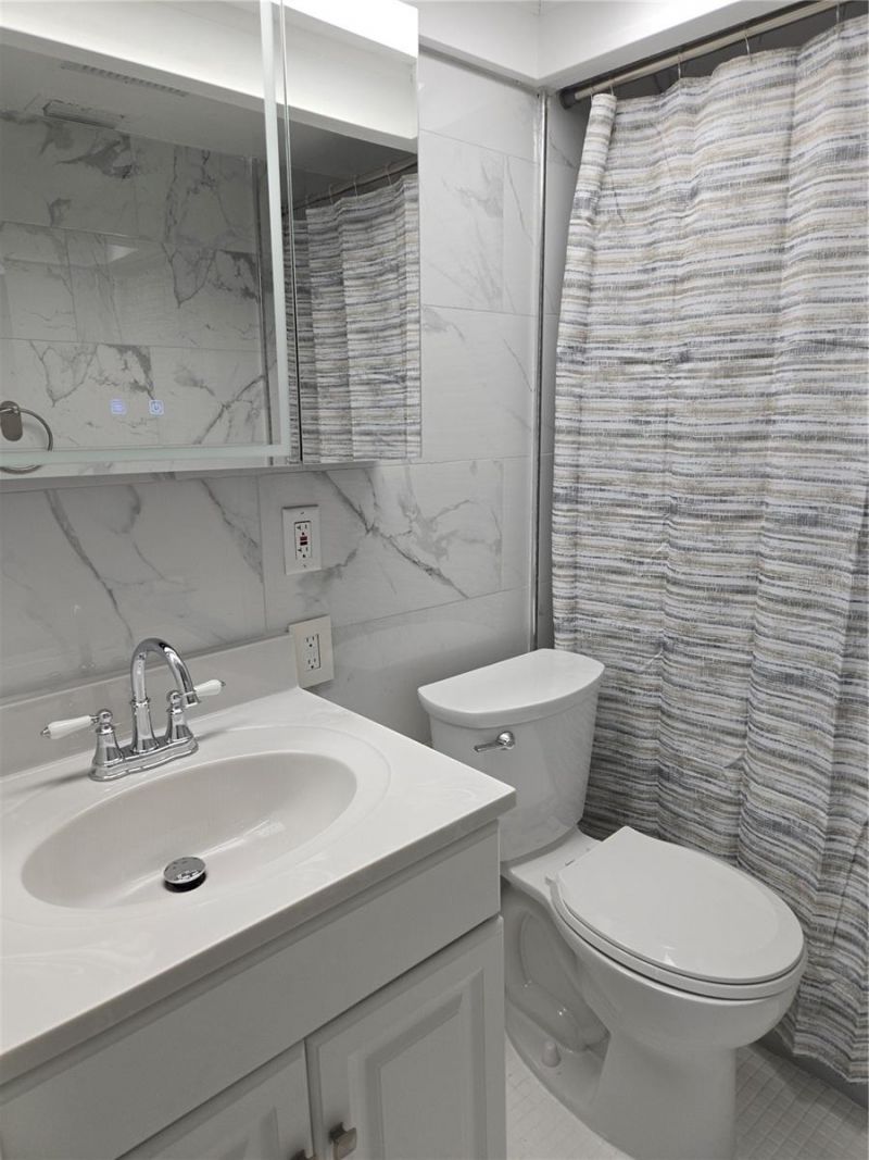 6100 12th Street S, Unit 313, Saint Petersburg, FL 33707 Photo