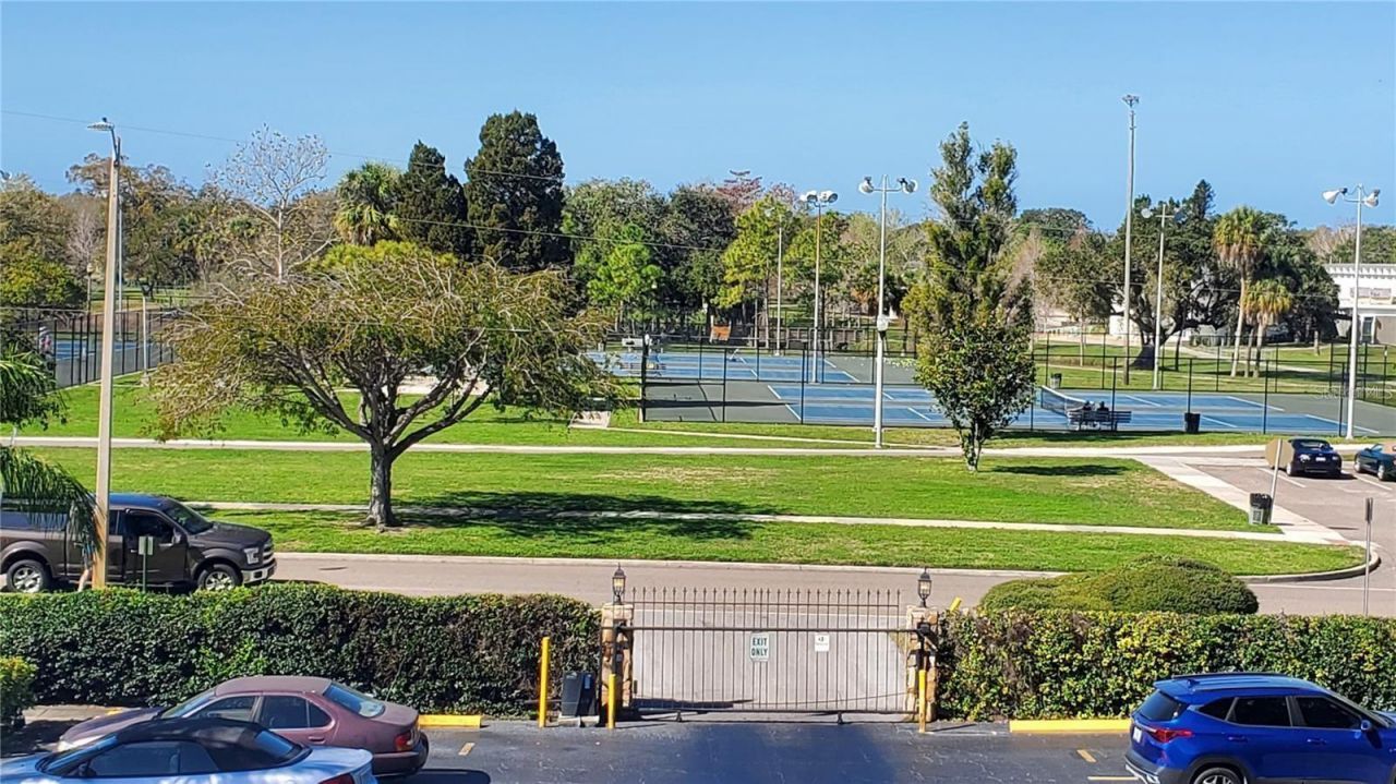 6100 12th Street S, Unit 313, Saint Petersburg, FL 33707 Photo