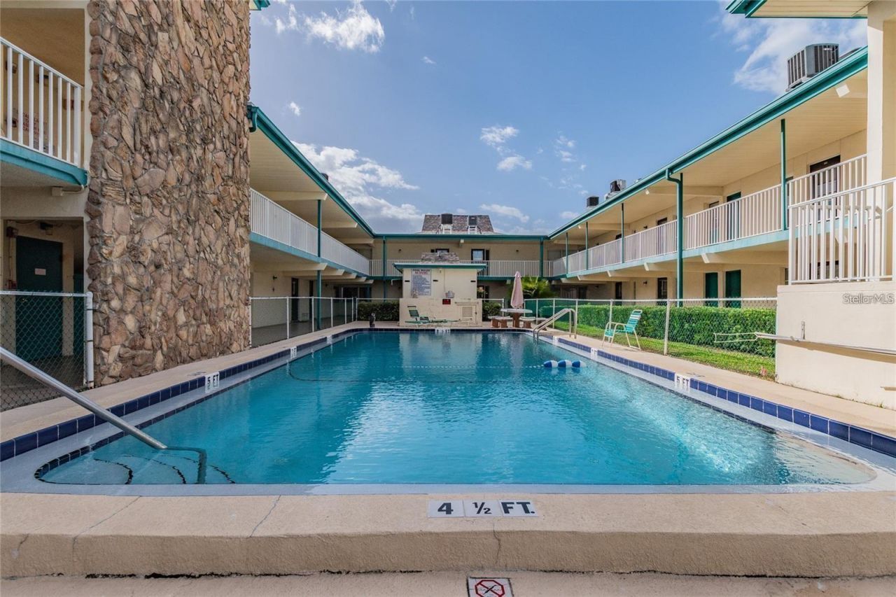 6100 12th Street S, Unit 313, Saint Petersburg, FL 33707 Photo