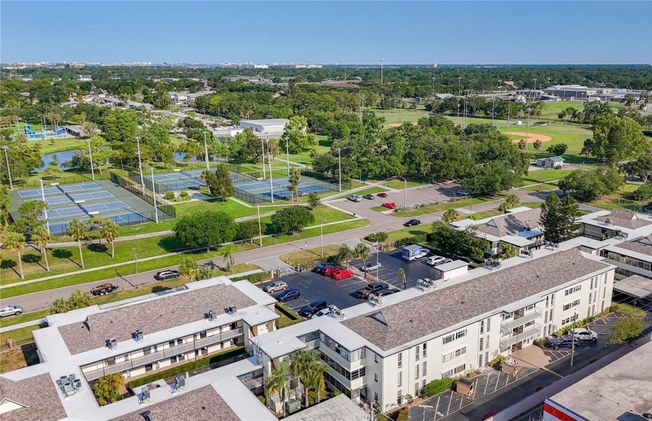 6100 12th Street S, Unit 313, Saint Petersburg, FL 33707 Photo