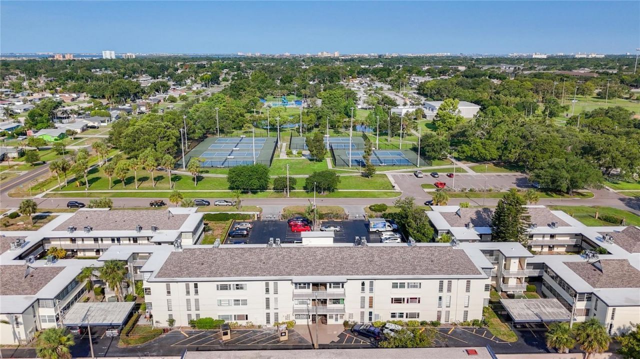 6100 12th Street S, Unit 313, Saint Petersburg, FL 33707 Photo