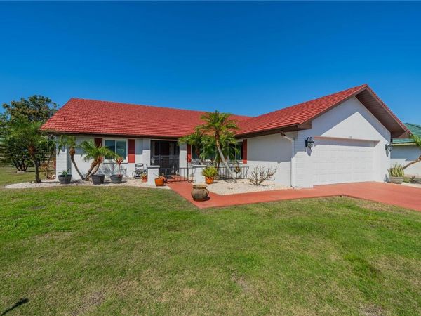 1723 WOLF LAUREL DRIVE, SUN CITY CENTER, FL 33573