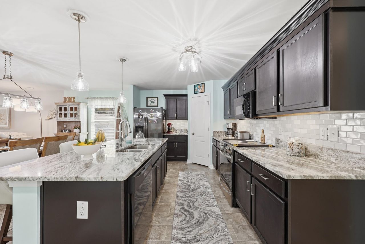 1716 Sapphire Dr. Photo 14