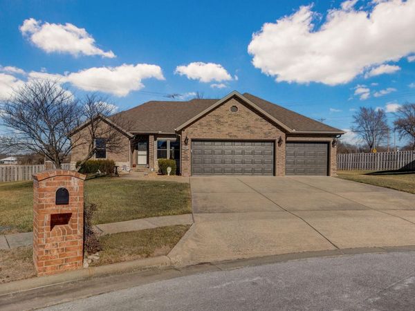 3711 W Cobblefield Street, Springfield, MO 65807