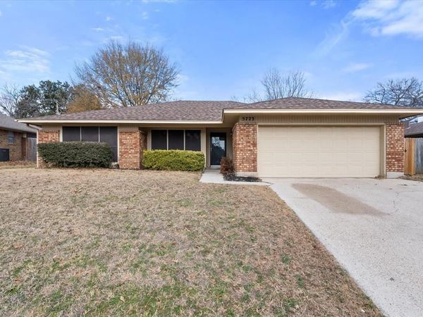 5723 Sage Bloom Drive, Arlington, TX 76017